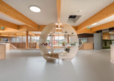 Biofilische School De Verwondering in Almere - hal