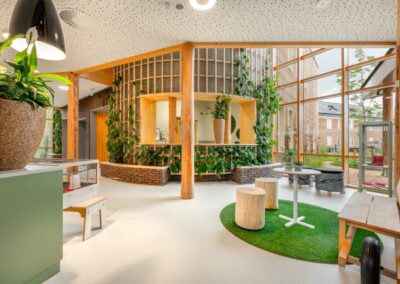 Biofilische School De Verwondering in Almere - veel groen