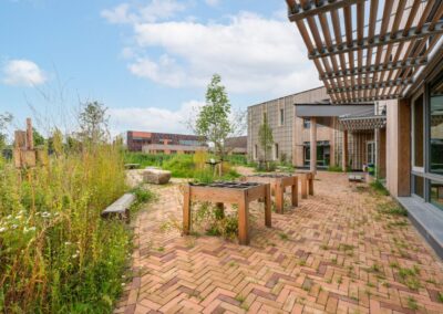 Biofilische School De Verwondering in Almere - buiten